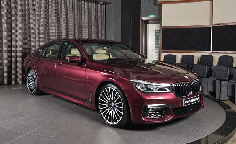 BMWアビダビがまたしてもカスタムされた7シリーズ公開。今回は濃いピンクの「ワイルドベリー」