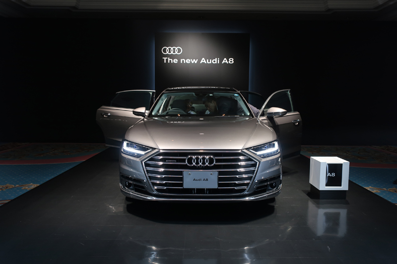アウディのホテルショーへ行ってきた！新型A7スポーツバック、A8が展示中、試乗もOK
