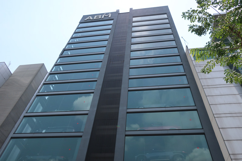 【動画】シンガポールの「スーパーカー自動販売機」を見てきた！車はこうやって買う