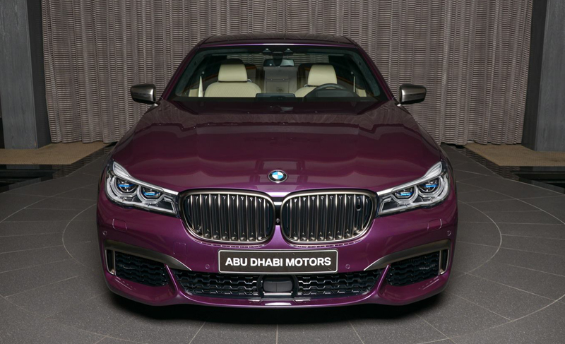 BMWアブダビが「シルクパープル」の7シリーズを公開。アクセントカラーには「チタン」を採用し重厚感のあるカスタムに