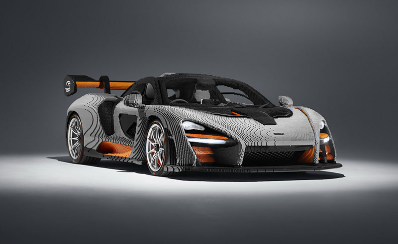 マクラーレンがレゴにて「実物大セナ」を製作。前後ライトが点灯しドアも開閉可能。「今まででもっとも実車に忠実なレゴだ」