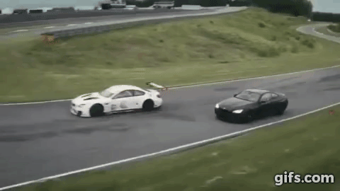 BMWが遂にやっちゃった？ M6 GTLM と M6を無人走行でレース対決。