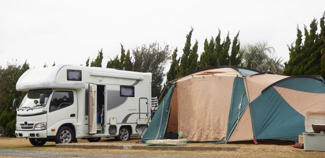 キャンピングカー