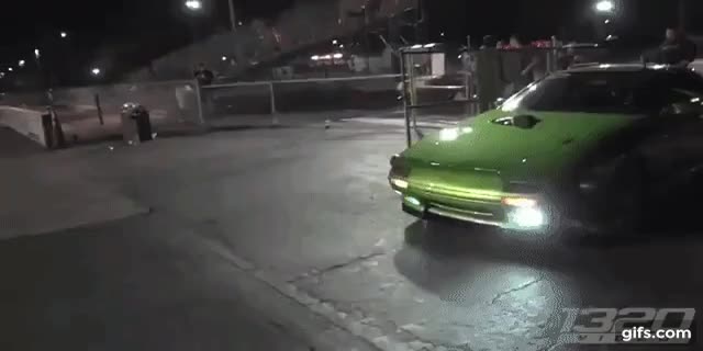 まだまだ現役MAZDA 2200馬力のFC3S(RX-7)！のドラッグレース会場で見せる加速が半端ない