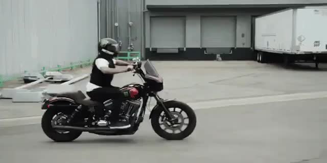 アメリカンオーナー必見！アメリカンタイプのバイクでウィリーする方法がこちら