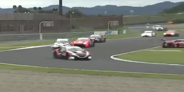 【動画で見るレース結果】スーパーGT第4戦 ツインリングもてぎ KEIHIN NSX-GT(塚越広大／ベルトラン・バゲット)が優勝。GT300は、LEON PYRAMID AMG(蒲生尚弥／菅波冬悟)が優勝