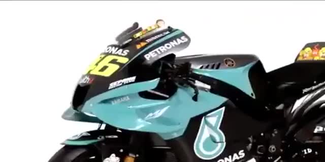 ペトロナス・ヤマハSRTが「YZR-M1」を初公開。ロッシとモルビデリのコンビで今シーズンを戦う